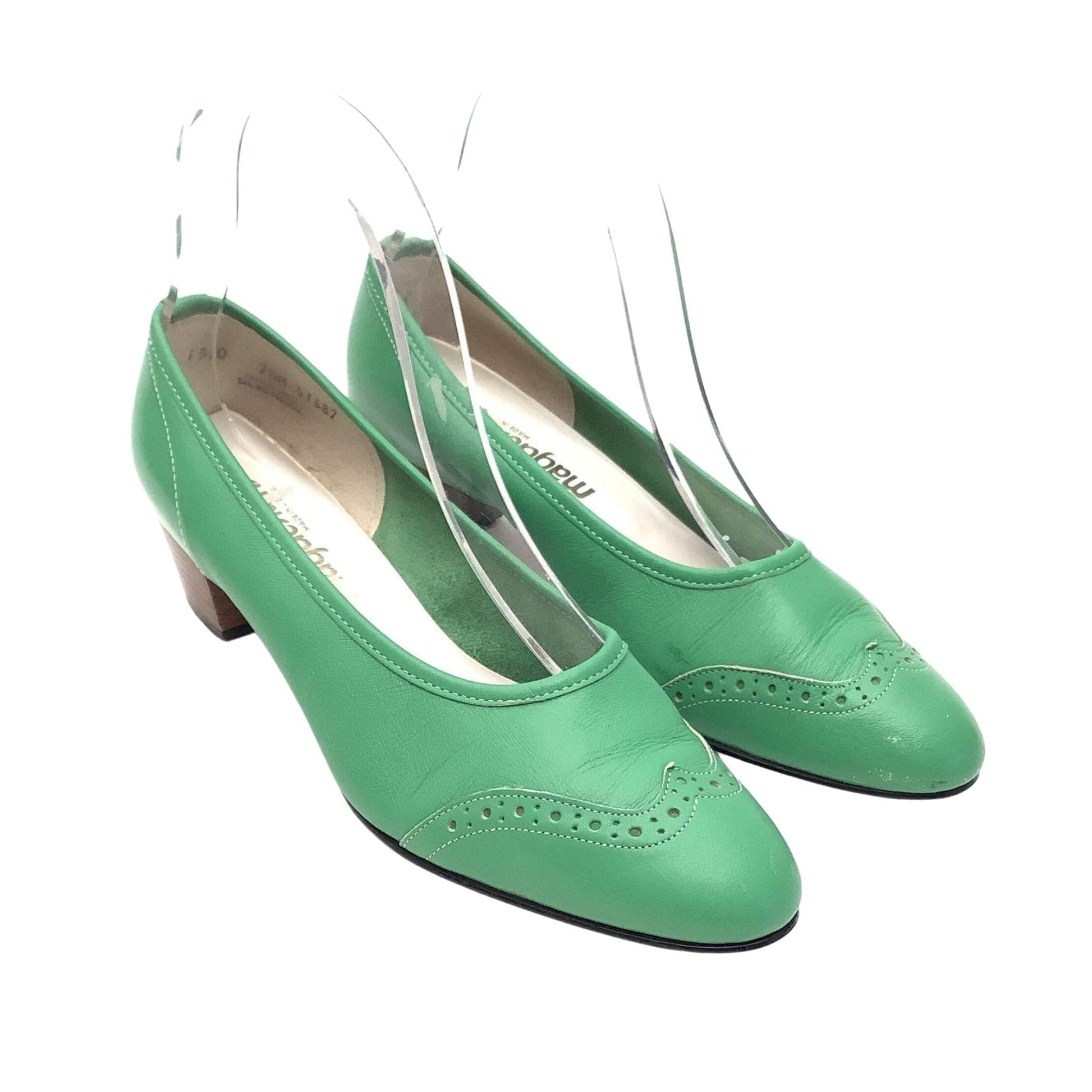 Apple Green Low Heel Pumps 7.5 / Green / Vintage 1960s