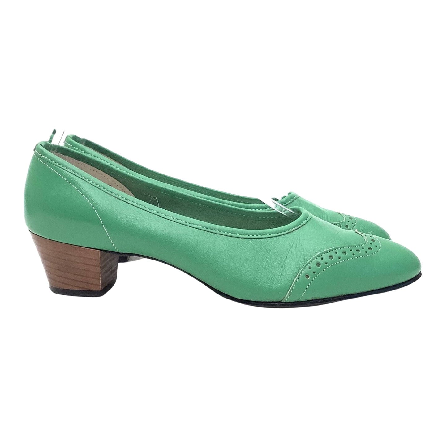 Apple Green Low Heel Pumps 7.5 / Green / Vintage 1960s