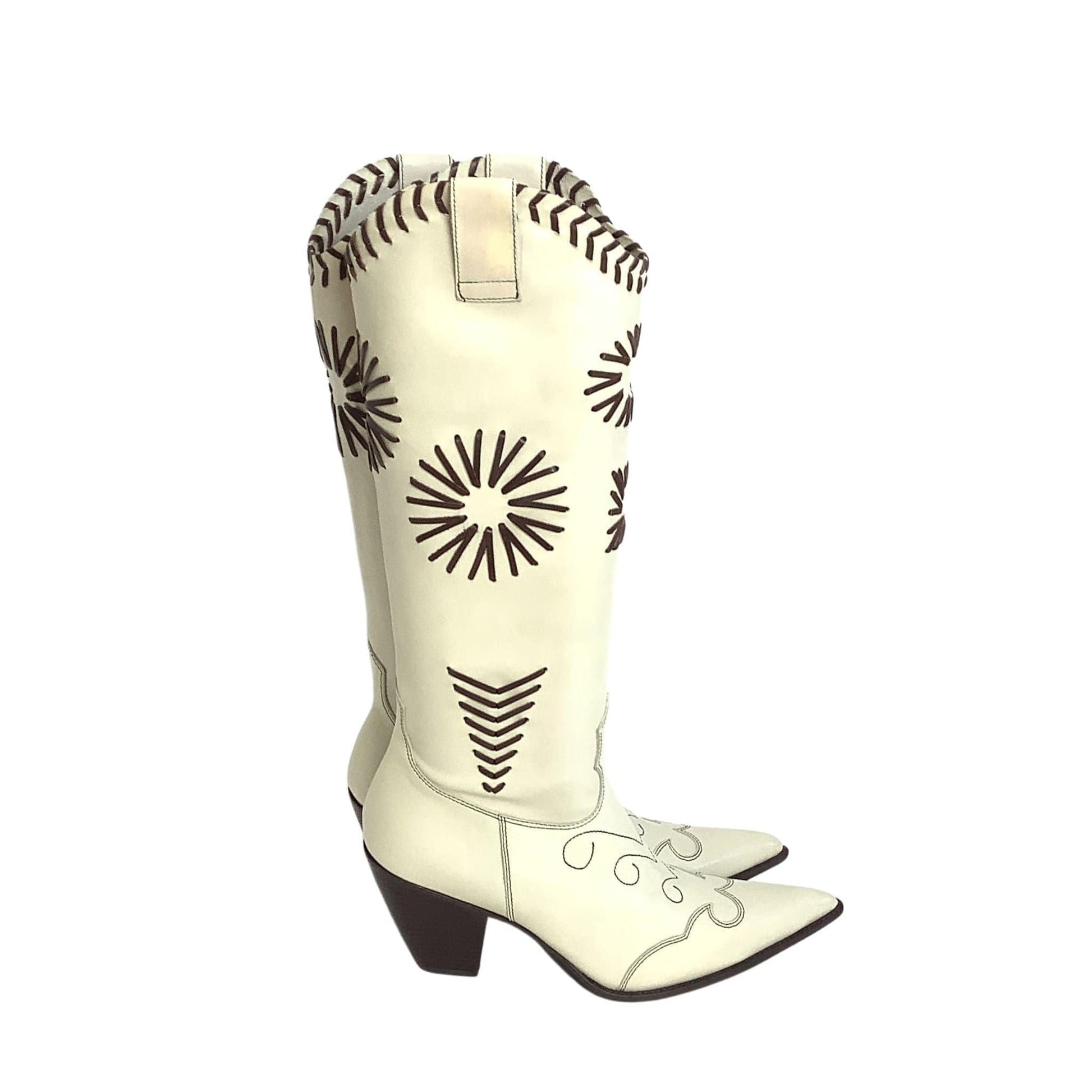 BCBG Beige Western Boots 7.5 / Beige / Y2K - Now