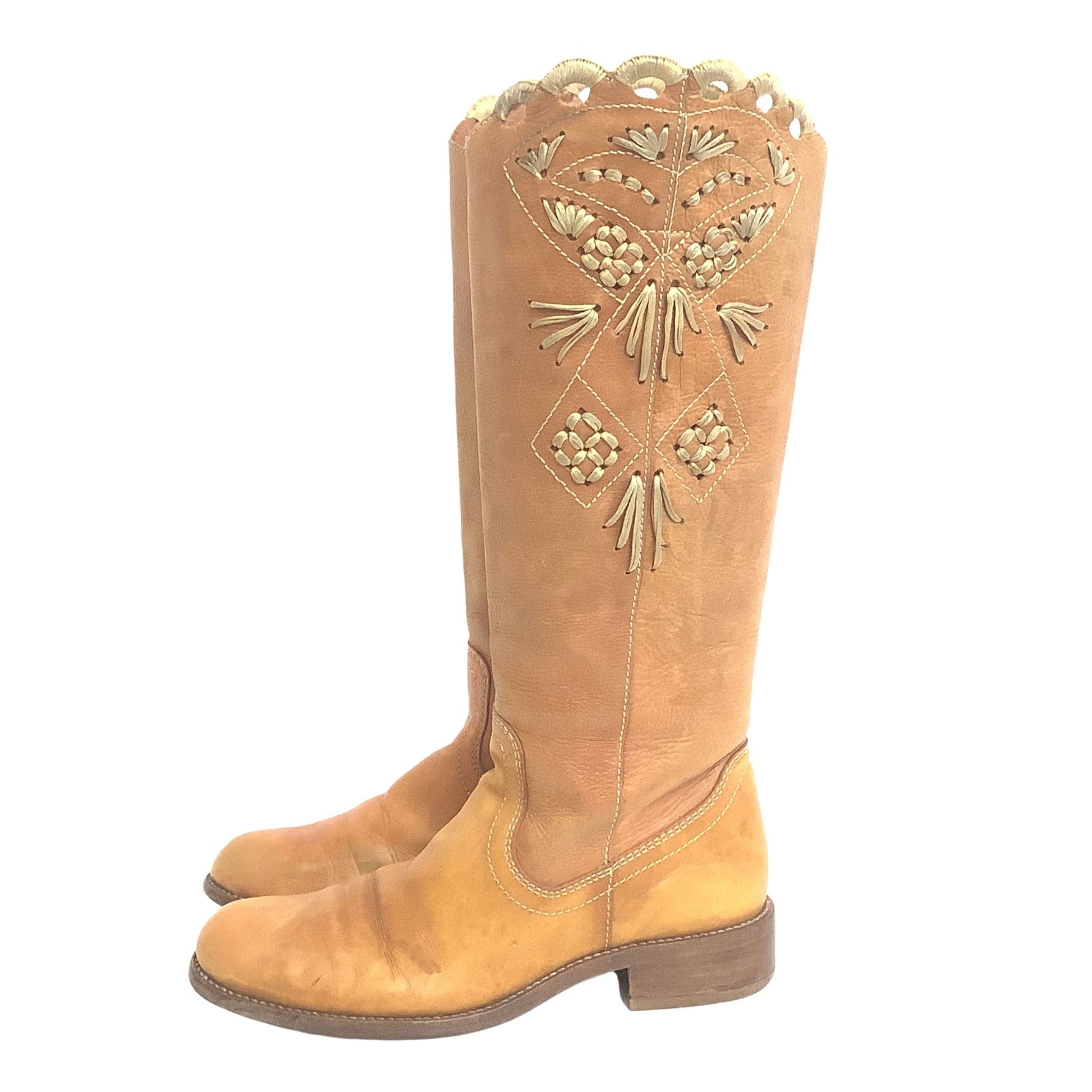 BCBG Embroidered Boots 7.5 / Tan / Y2K - Now