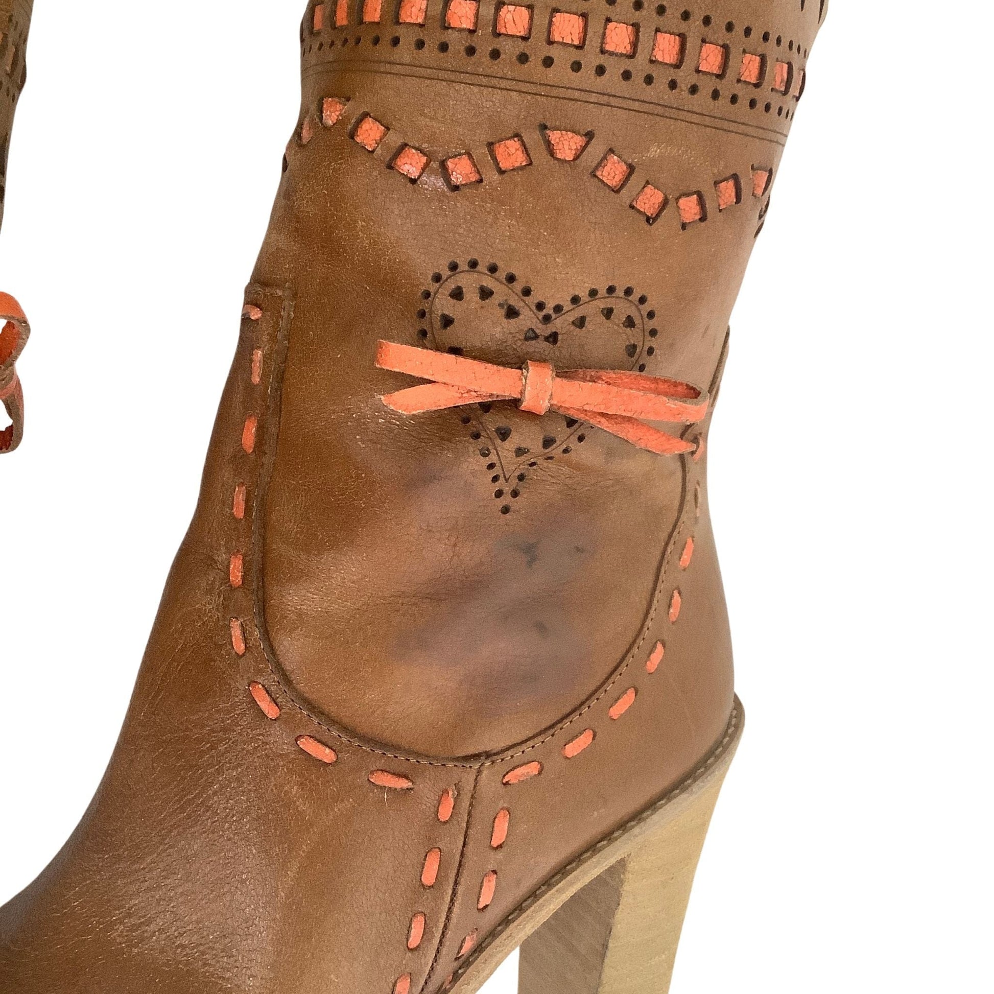 BCBG Girly Bohemian Boots 8 / Tan / Y2K - Now