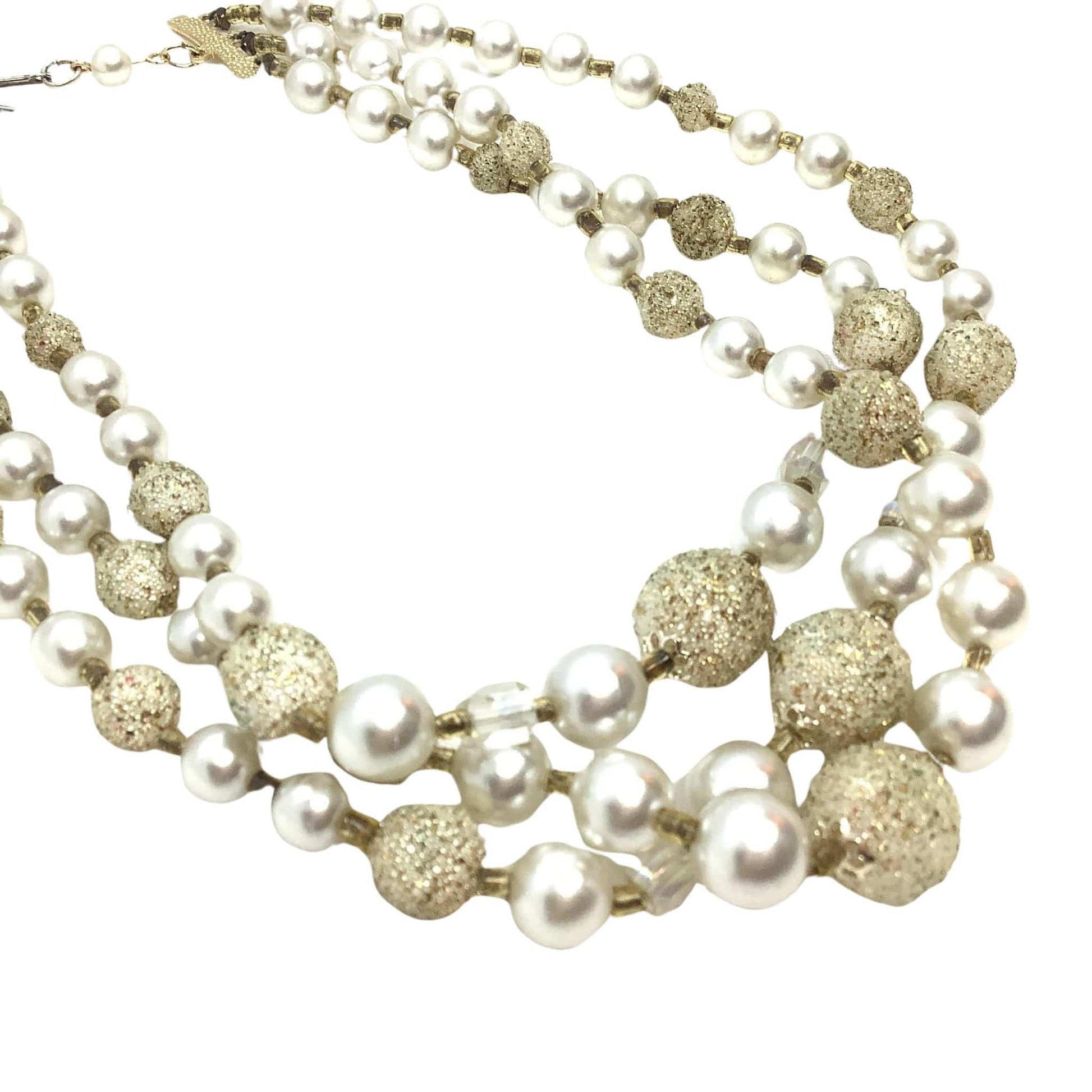 Bridal Pearl Necklace White / Man Made / Vintage 1950s