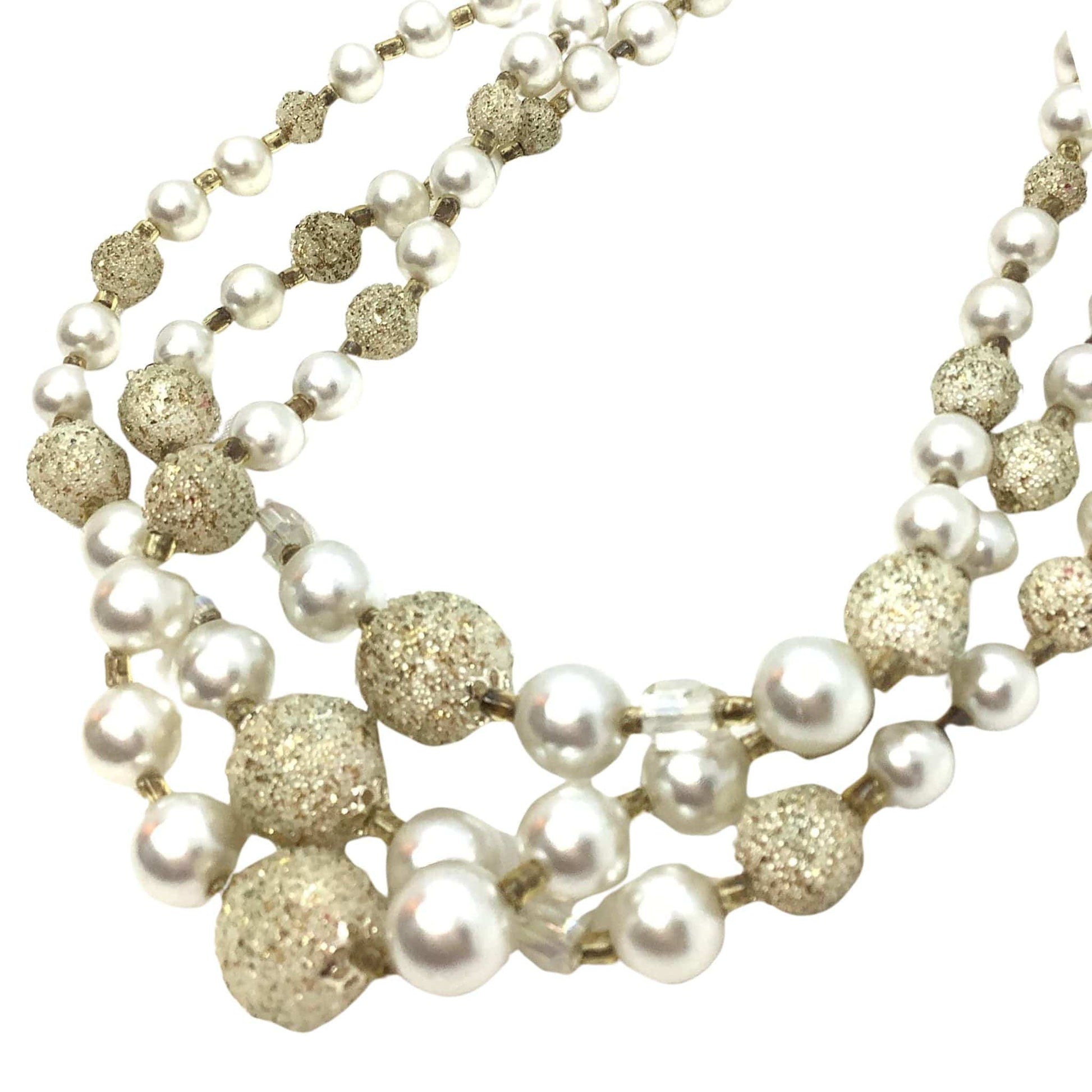 Bridal Pearl Necklace White / Man Made / Vintage 1950s