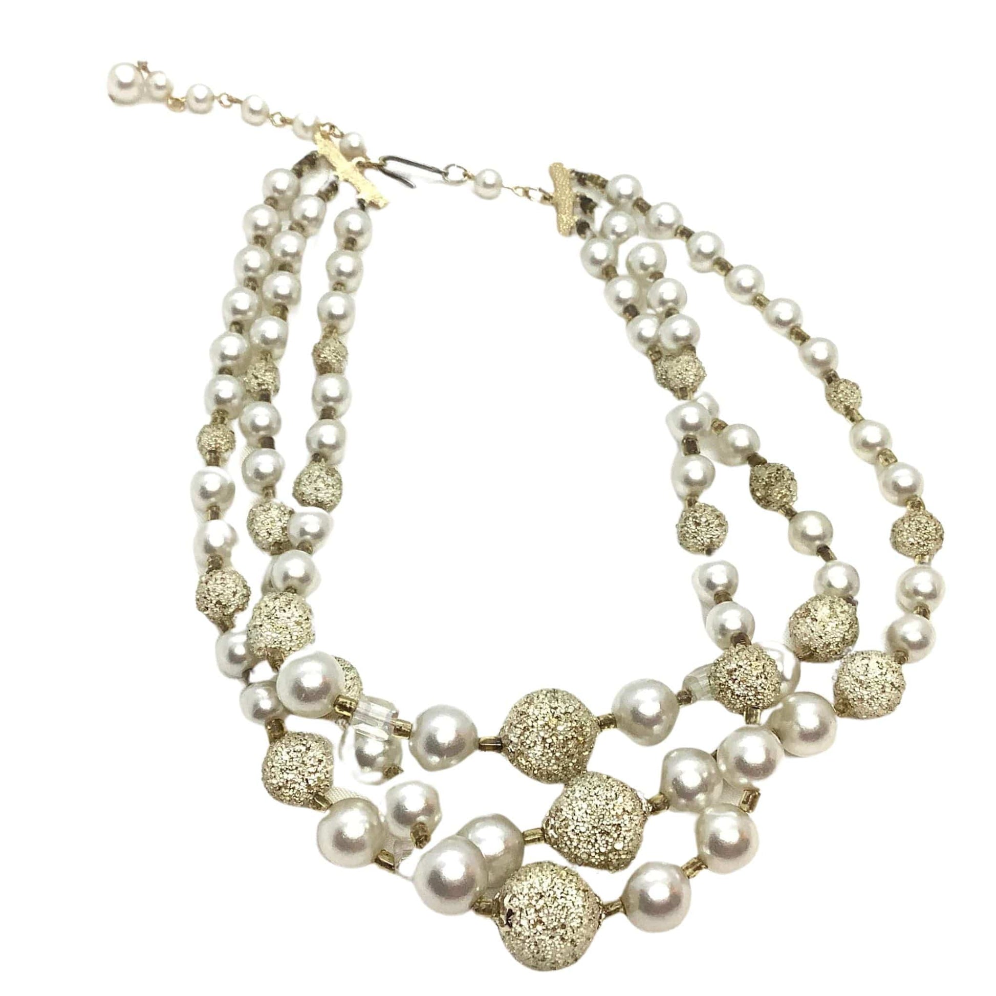 Bridal Pearl Necklace White / Man Made / Vintage 1950s