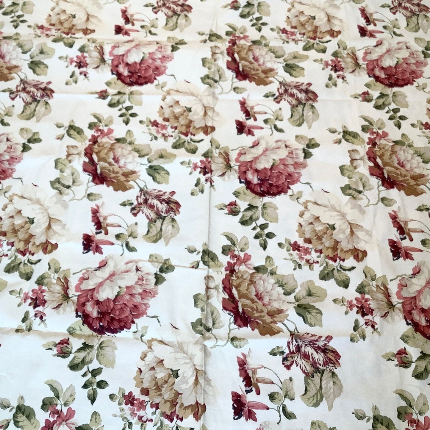 Cottage Fabric Yardage Multi / Cotton / Cottage