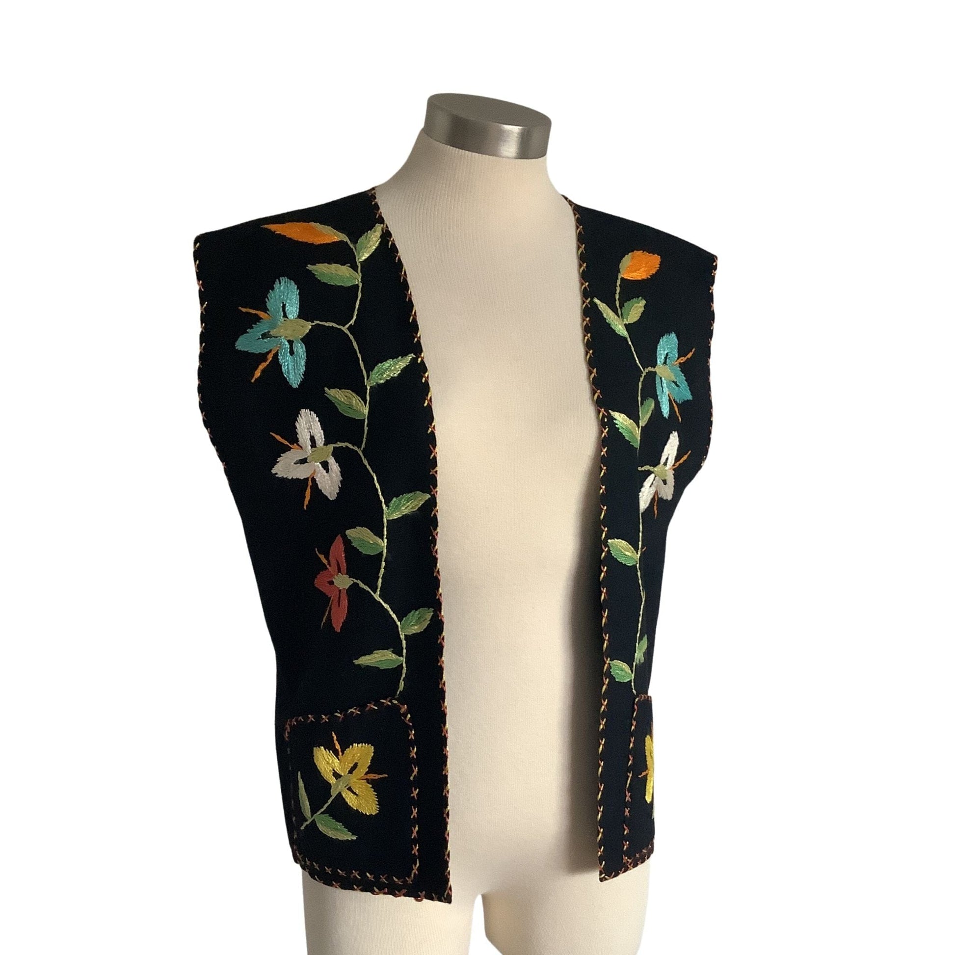 Ethnic Embroidered Vest Medium / Black / Vintage 1950s