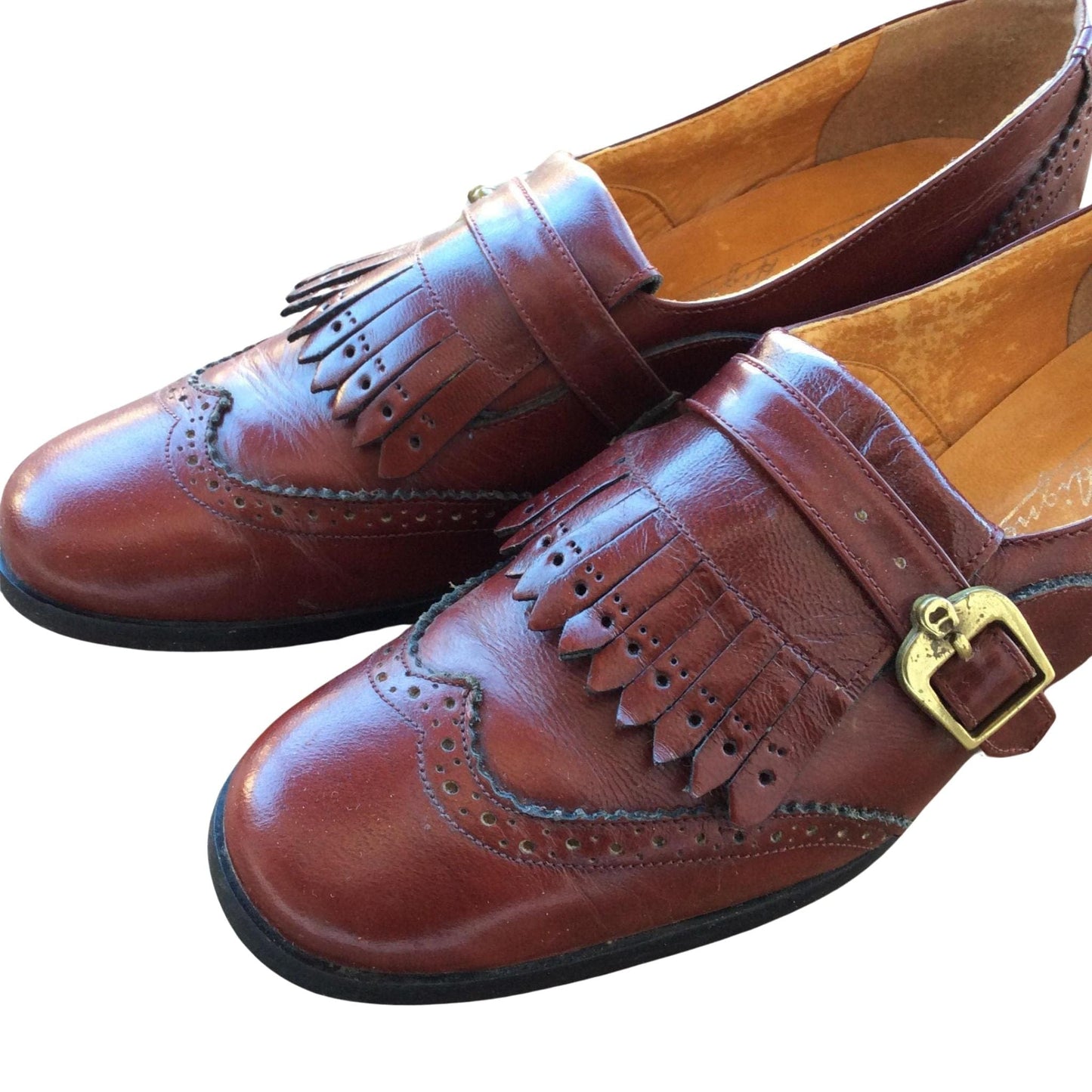 Etienne Aigner Kilted Loafers 7.5 / Burgundy / Classic