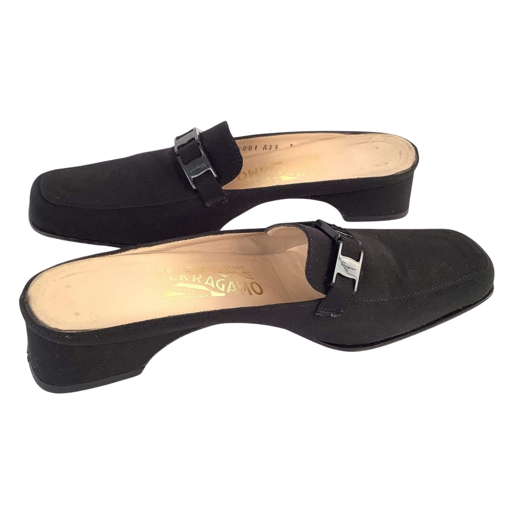 Ferragamo Low Heel Mules 7.5 / Black / Y2K - Now