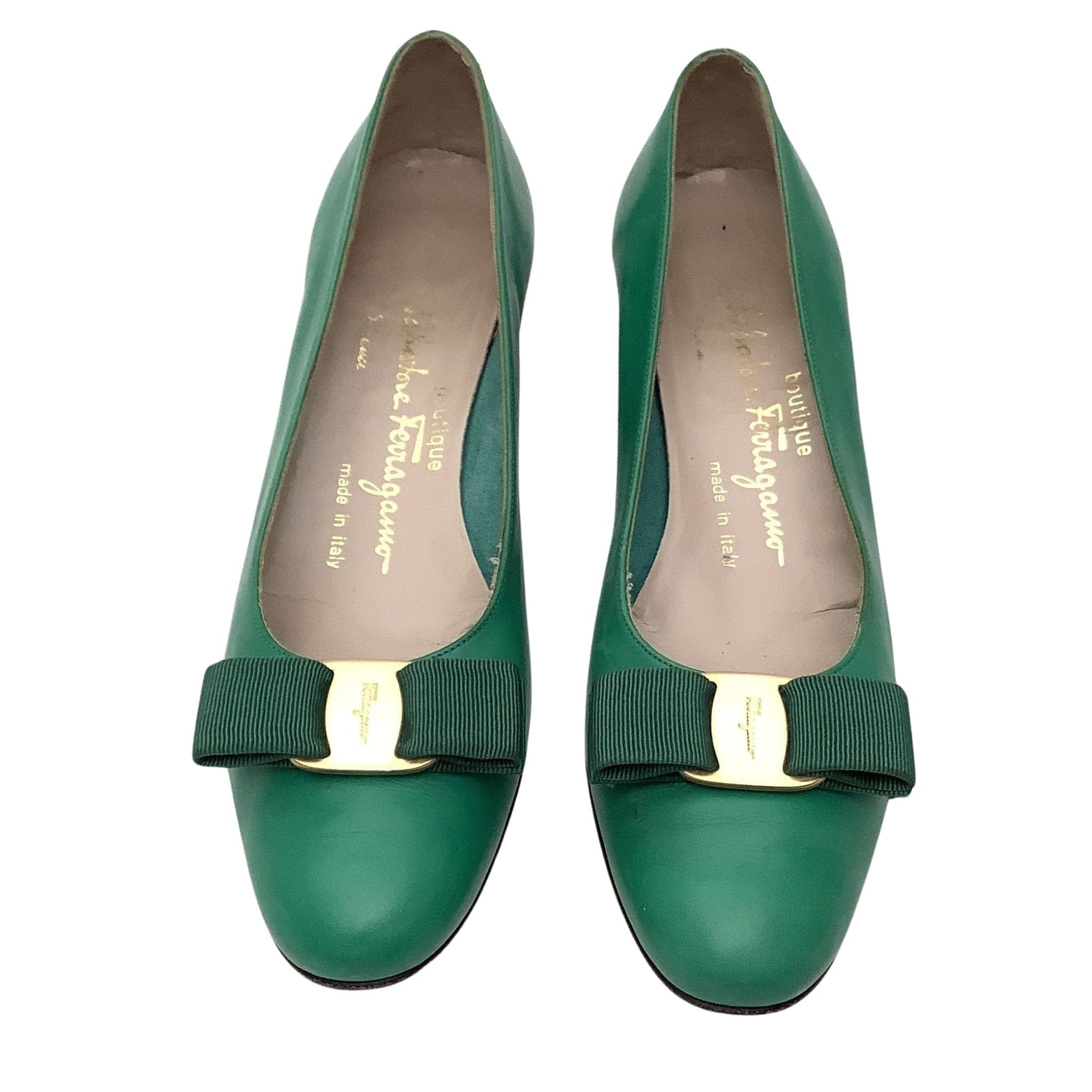 Ferragamo green shoes best sale