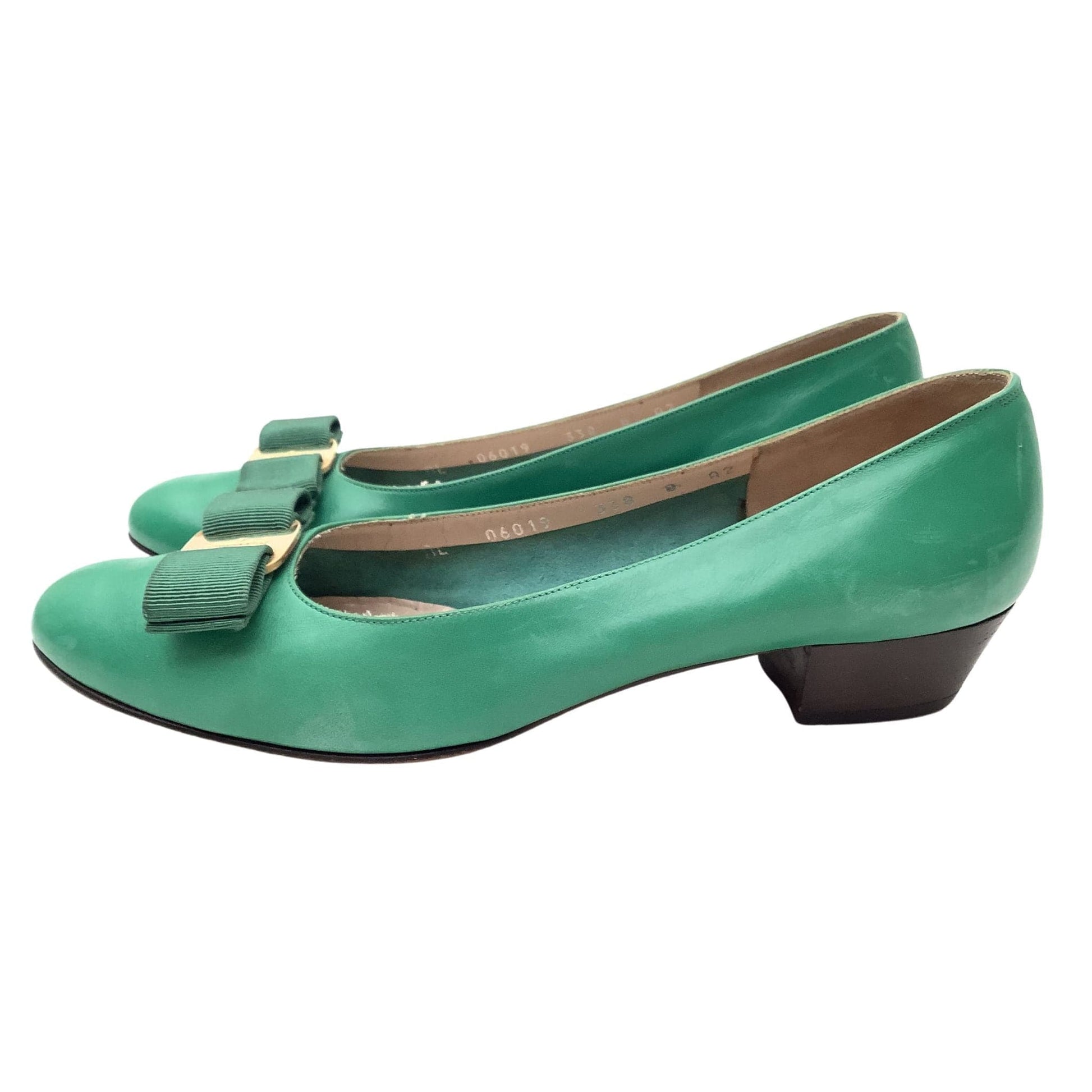 Green Ferragamo Heels 7.5 / Green / Vintage 1990s