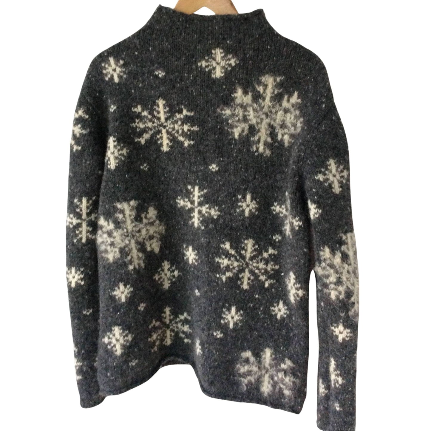 Jones New York Sweater Medium / Gray / Y2K - Now