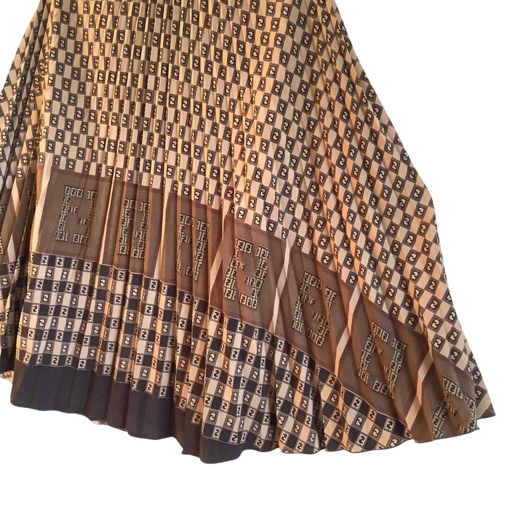 Novelty Pleated Skirt Medium / Brown / Y2K - Now