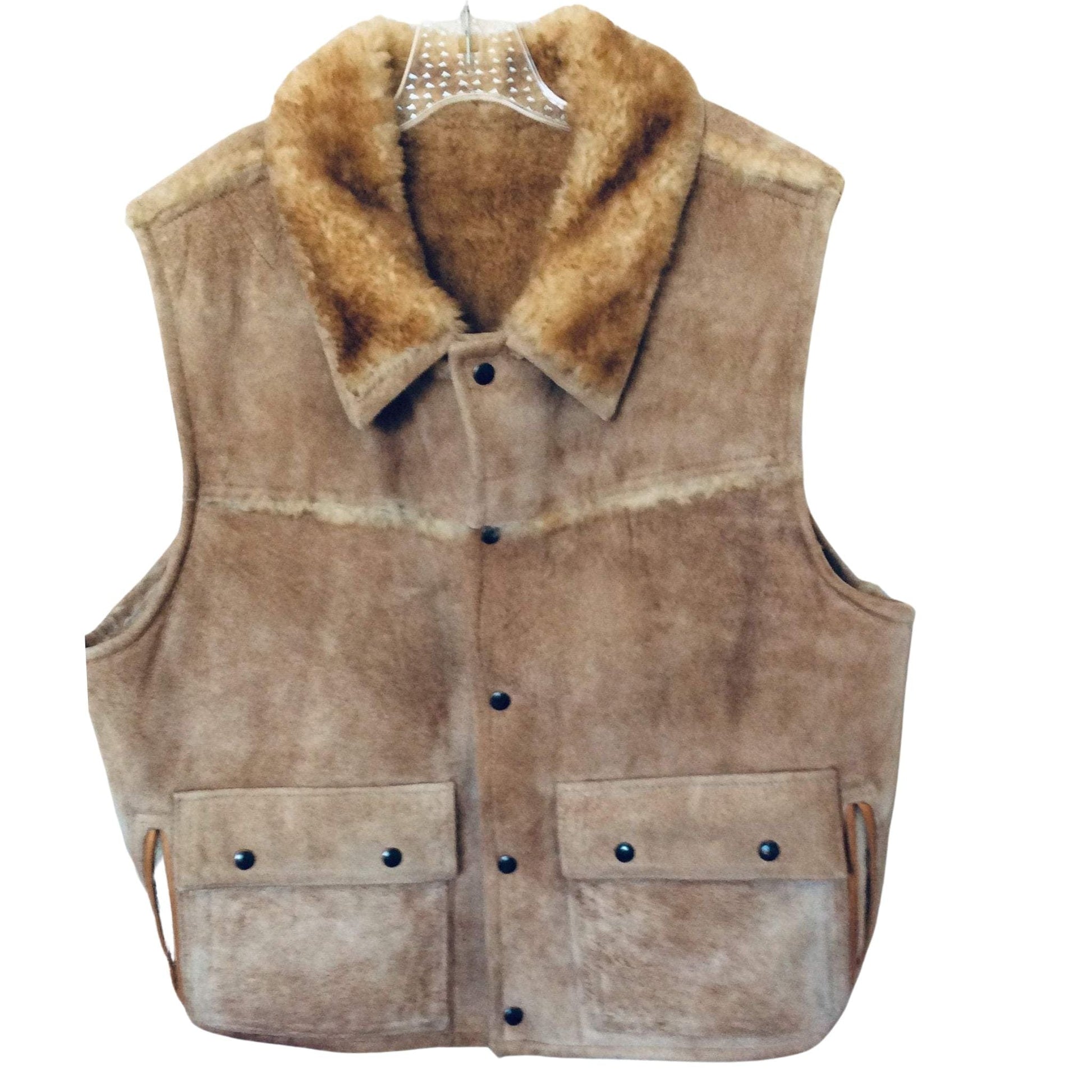 Overland Sheepskin Vest Large / Shearling / Y2K - Now