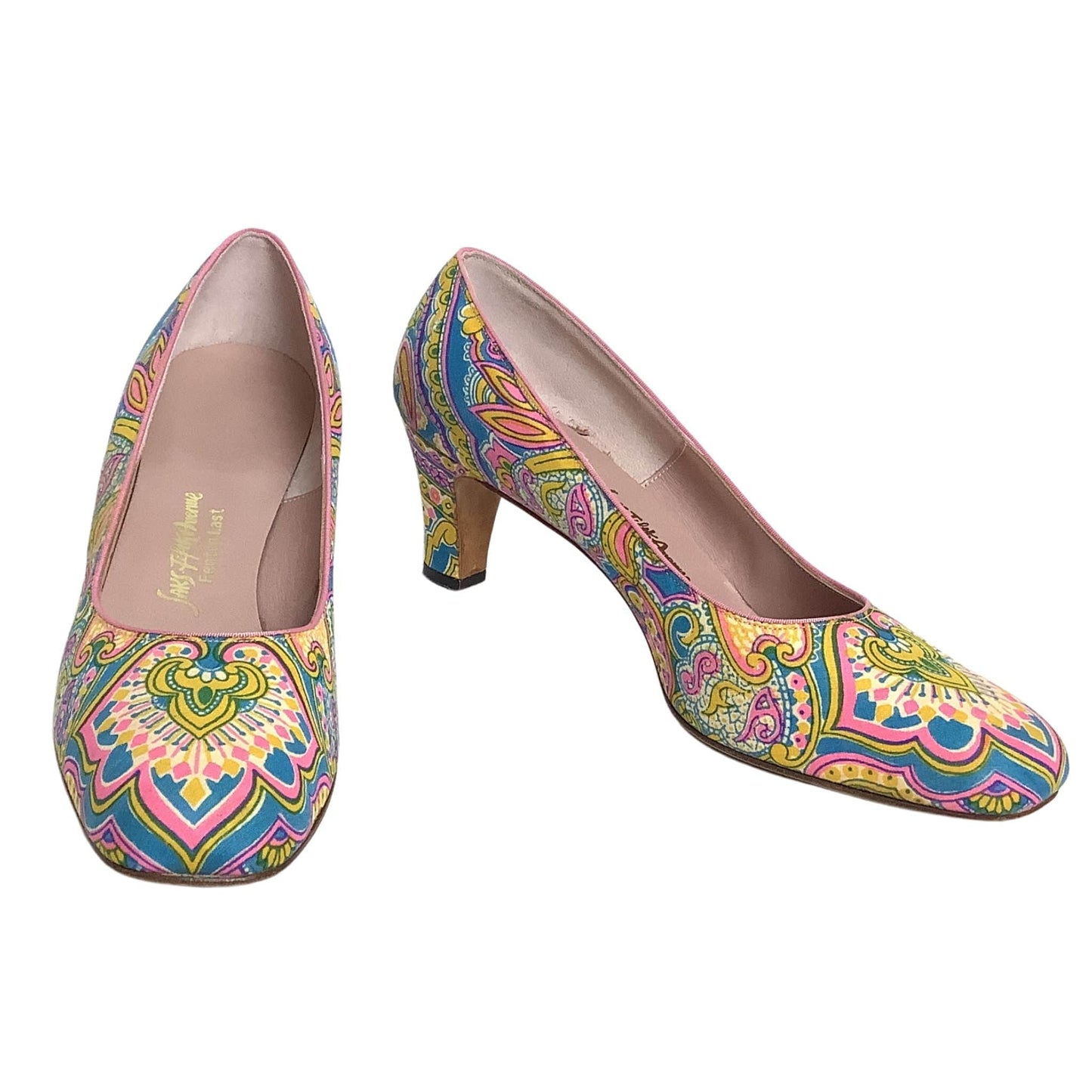 Saks Fifth Avenue Heels 8.5 / Multicolor / Classic pumps