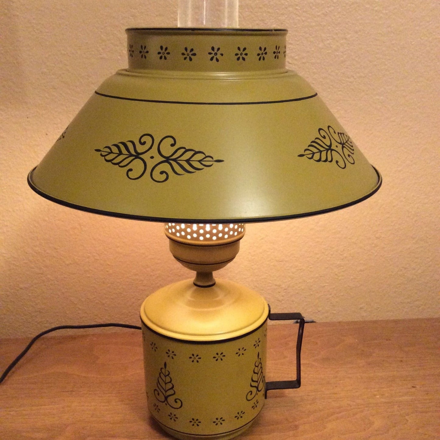 Toleware Yellow Lamp Yellow / Metal / Vintage 1960s