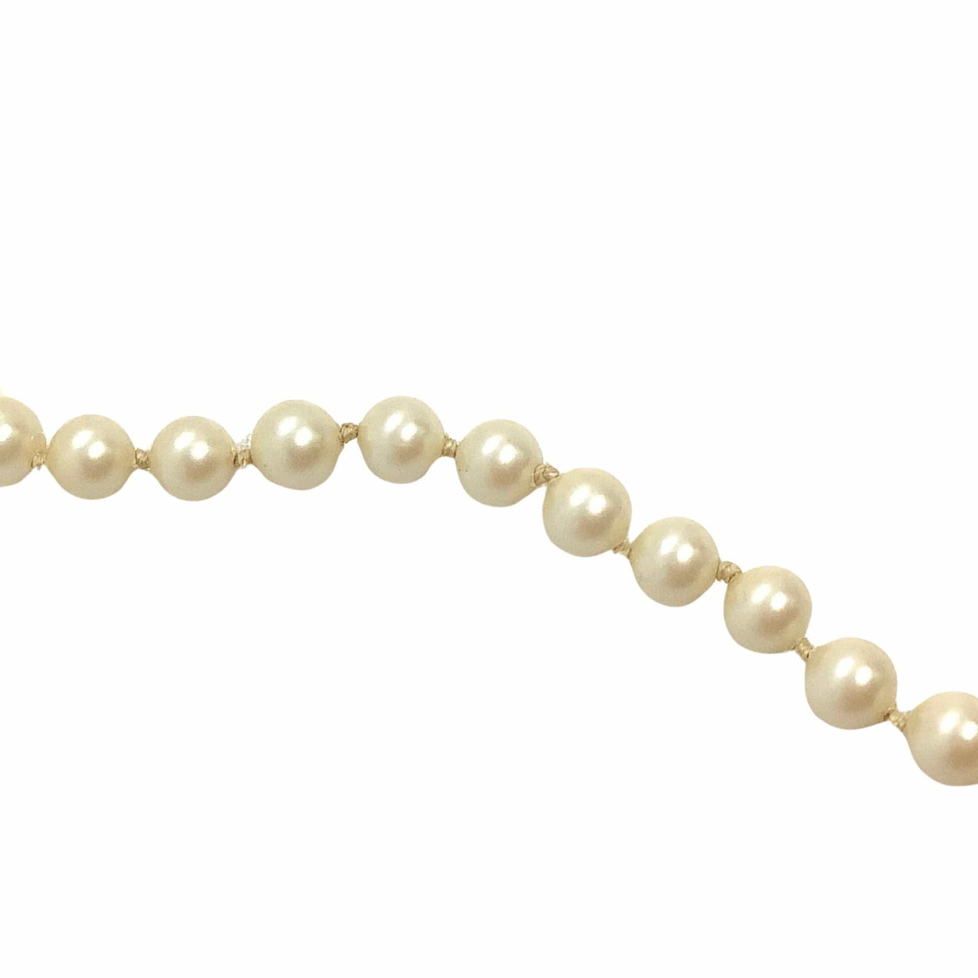 Vintage Pearl Necklace Beige / Pearls / Vintage 1940s